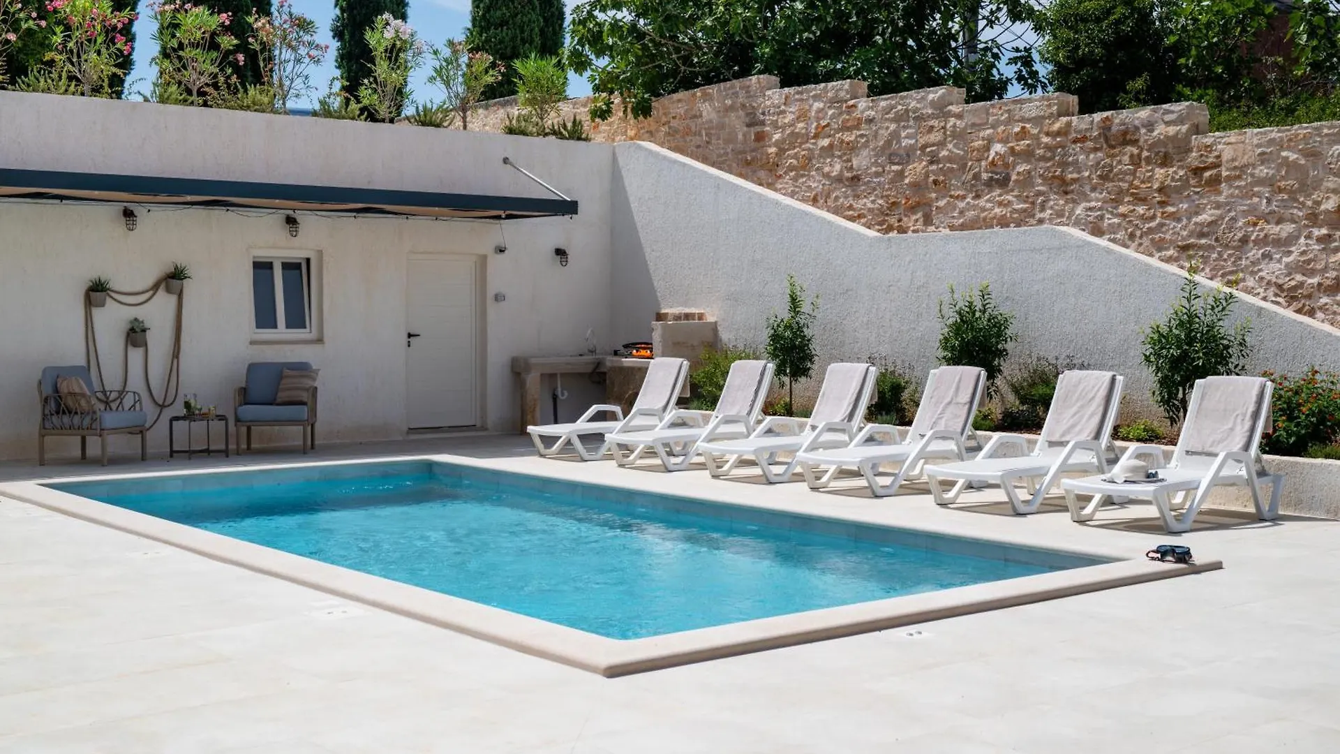 Vila Paola Rakalj